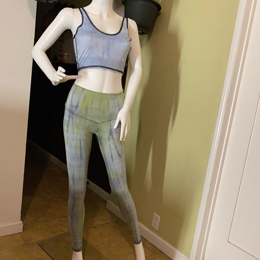Set Medium Top And Leggings